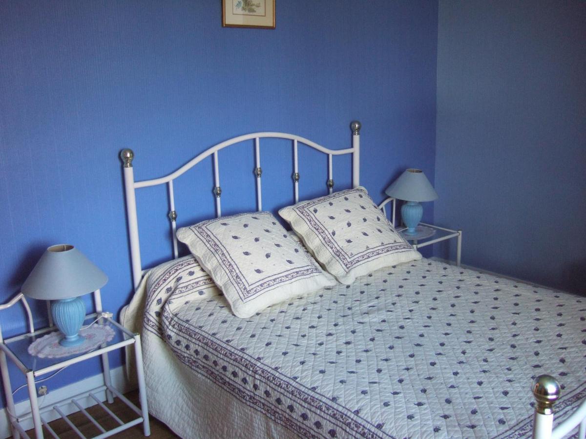 Ferme De La Riviere Bed & Breakfast Petiville  Exterior photo